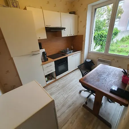 Apartment Ideal Pour 2 Personnes, Proche Commerces Et Centre-ville